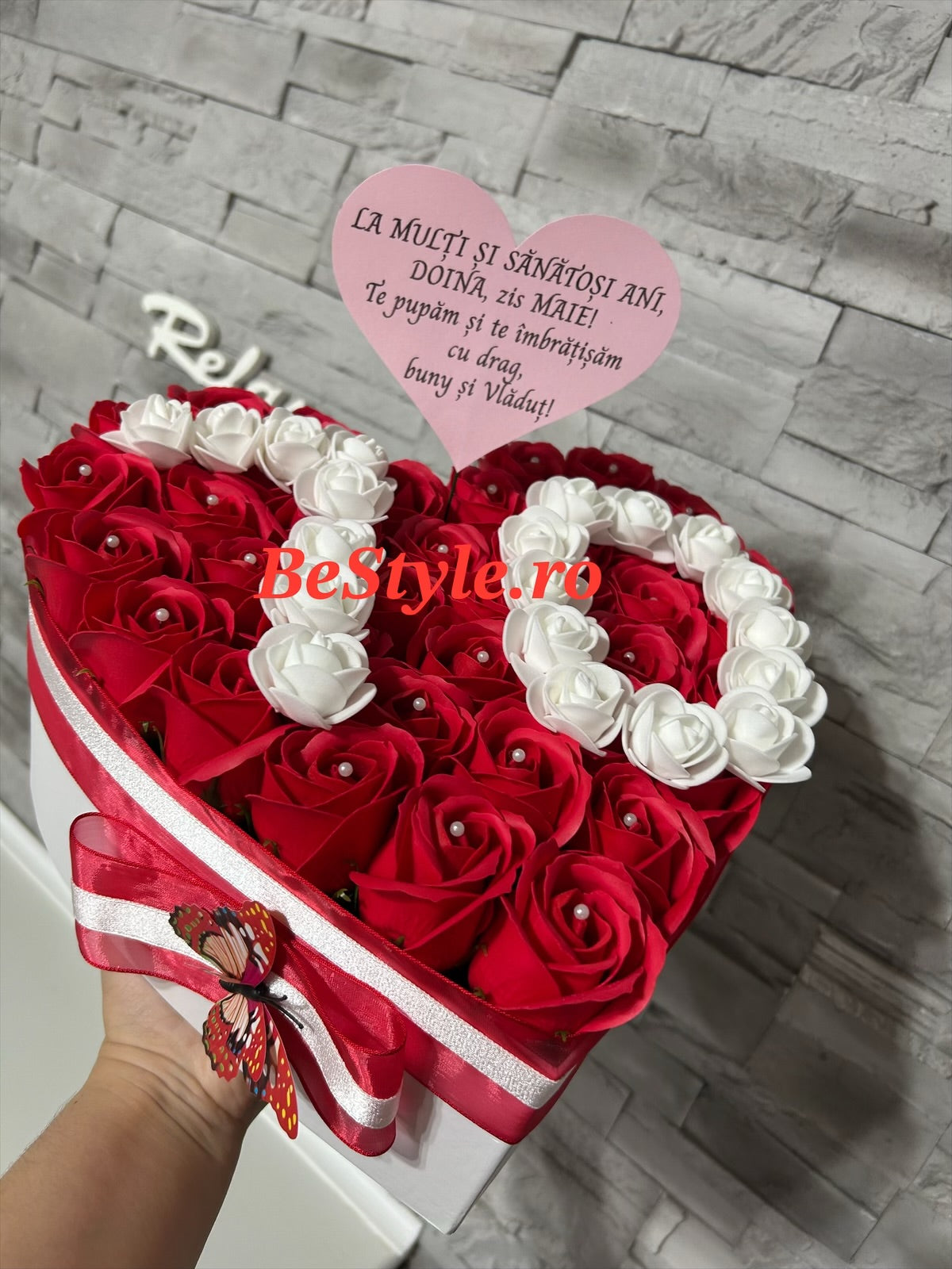 Aranjament cu trandafiri de sapun personalizat cu varsta din trandafiri 01