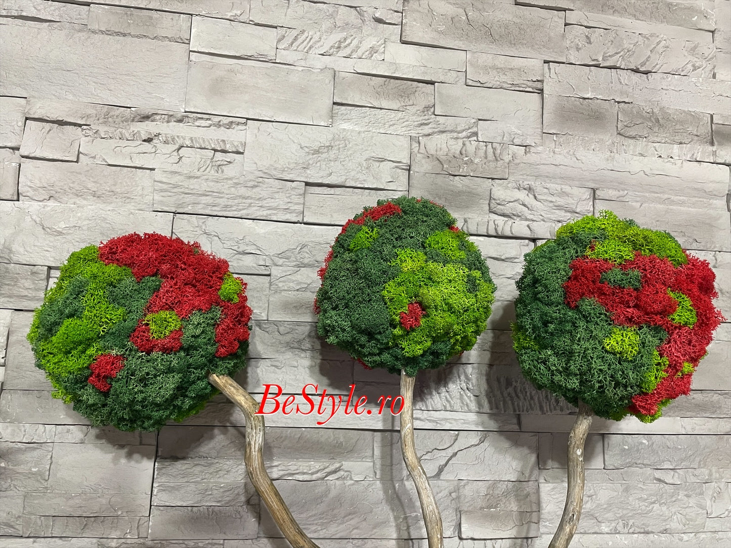 Copac cu licheni - martisor