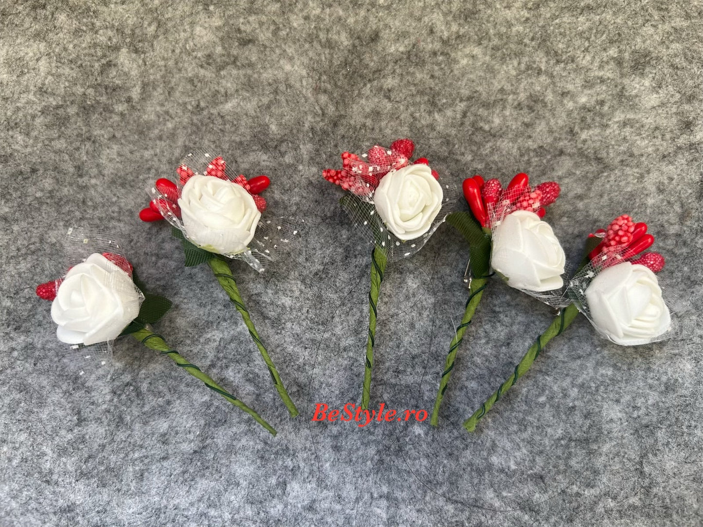 Floare de pus in piept invitati nunta 01