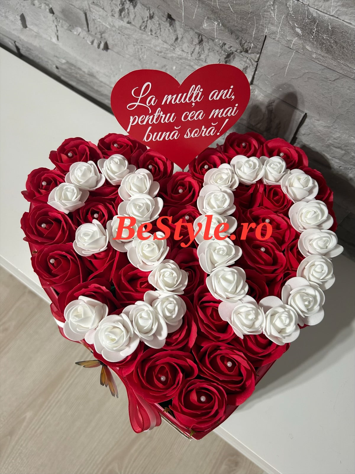 Aranjament cu trandafiri de sapun personalizat cu varsta din trandafiri 01