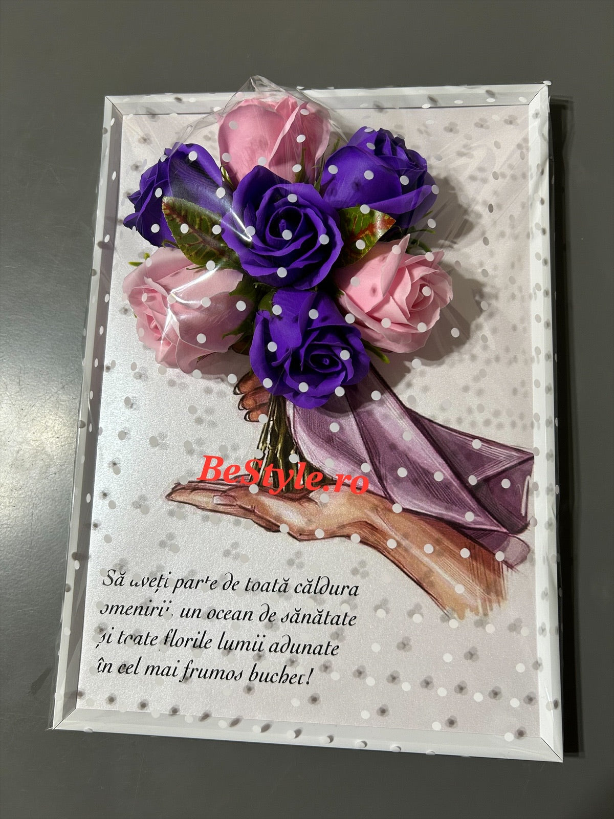 Tablou personalizat cu buchet din trandafiri de sapun