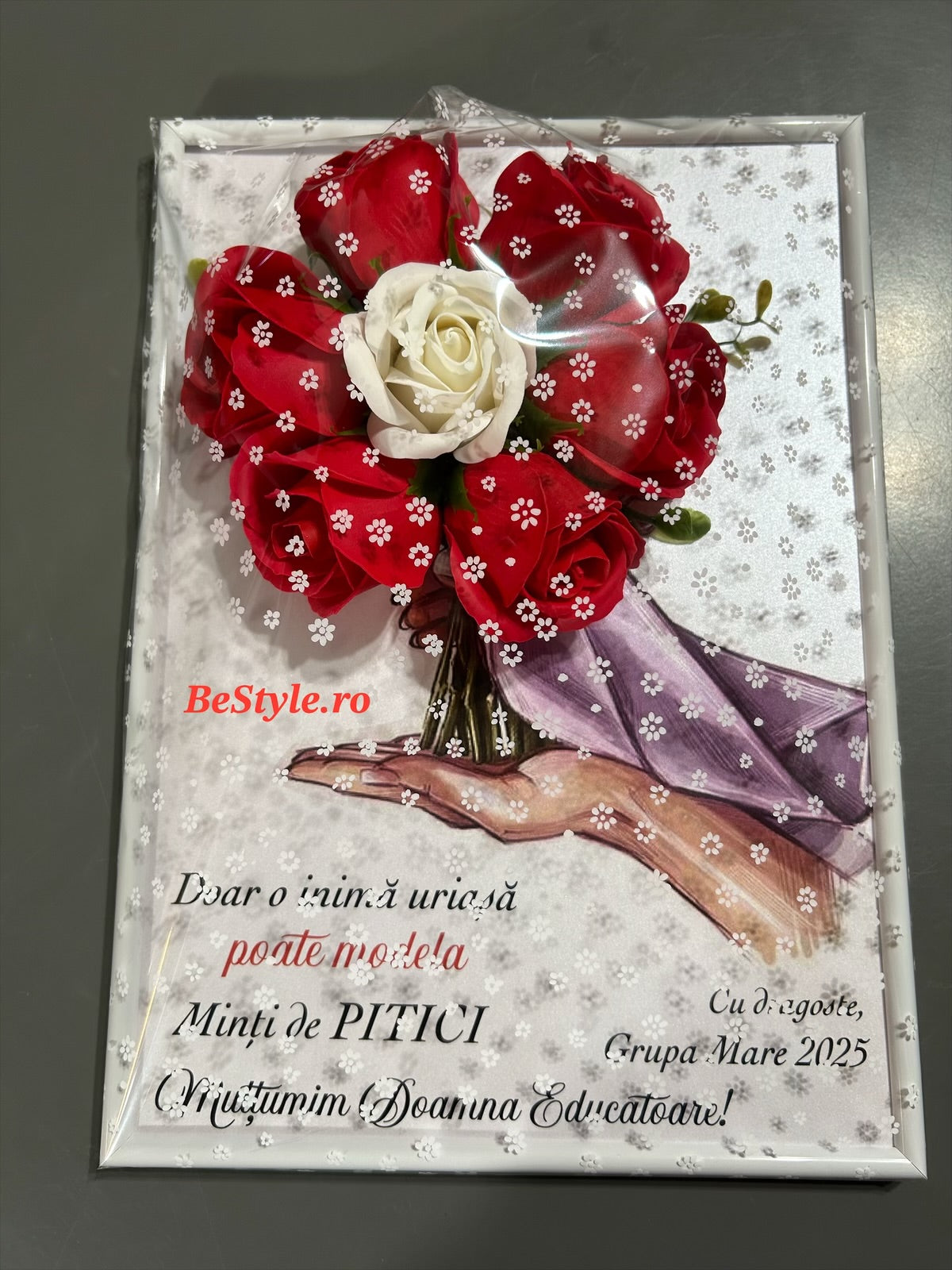 Tablou personalizat cu buchet din trandafiri de sapun