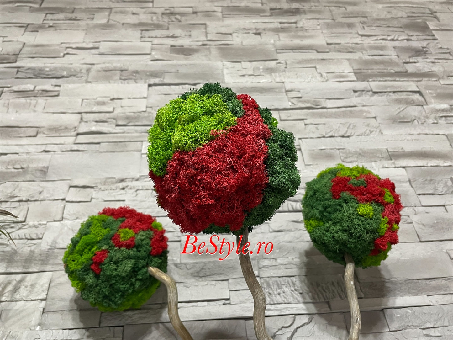 Copac cu licheni - martisor