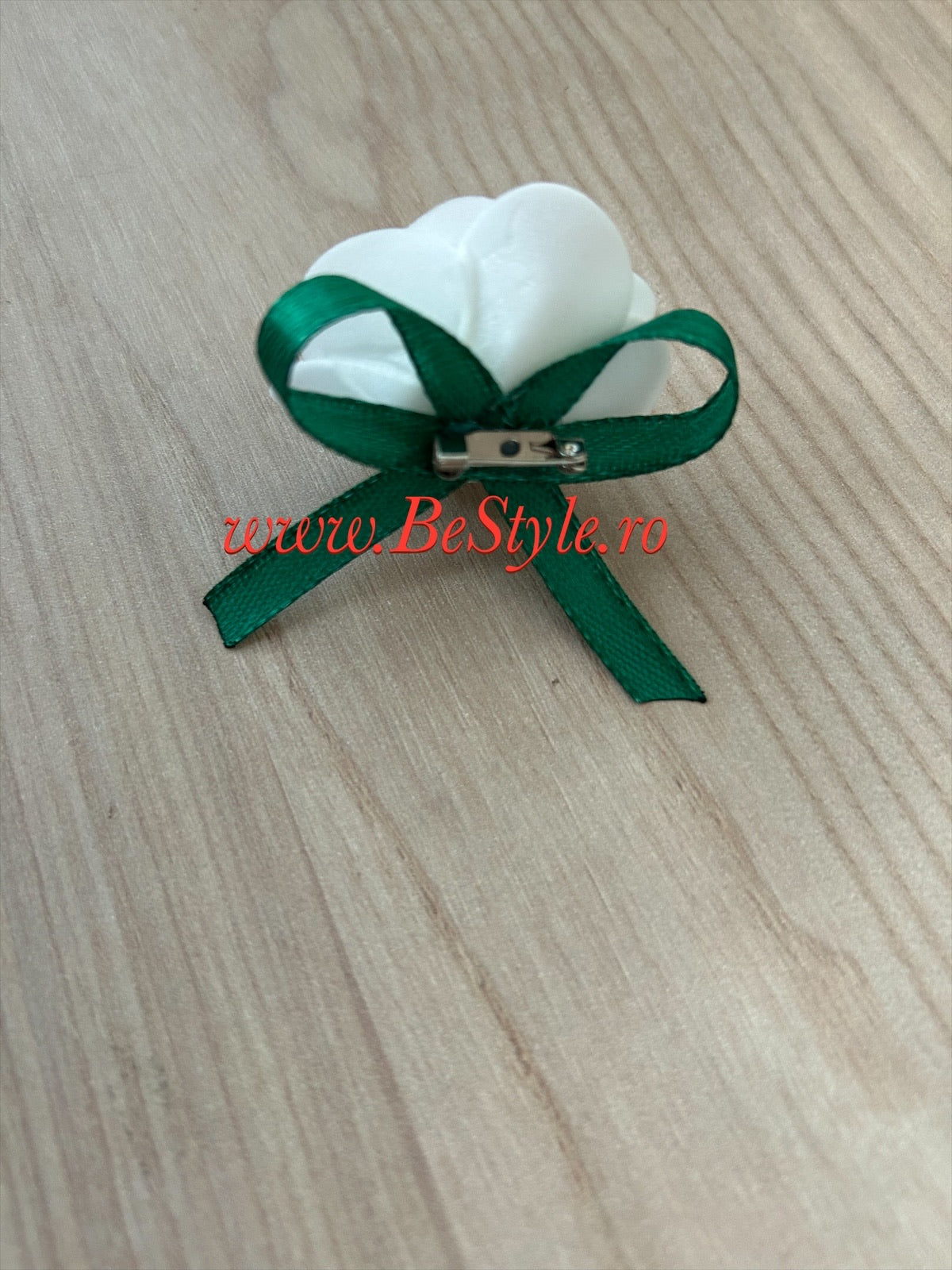 Floare de pus in piept invitati nunta 10