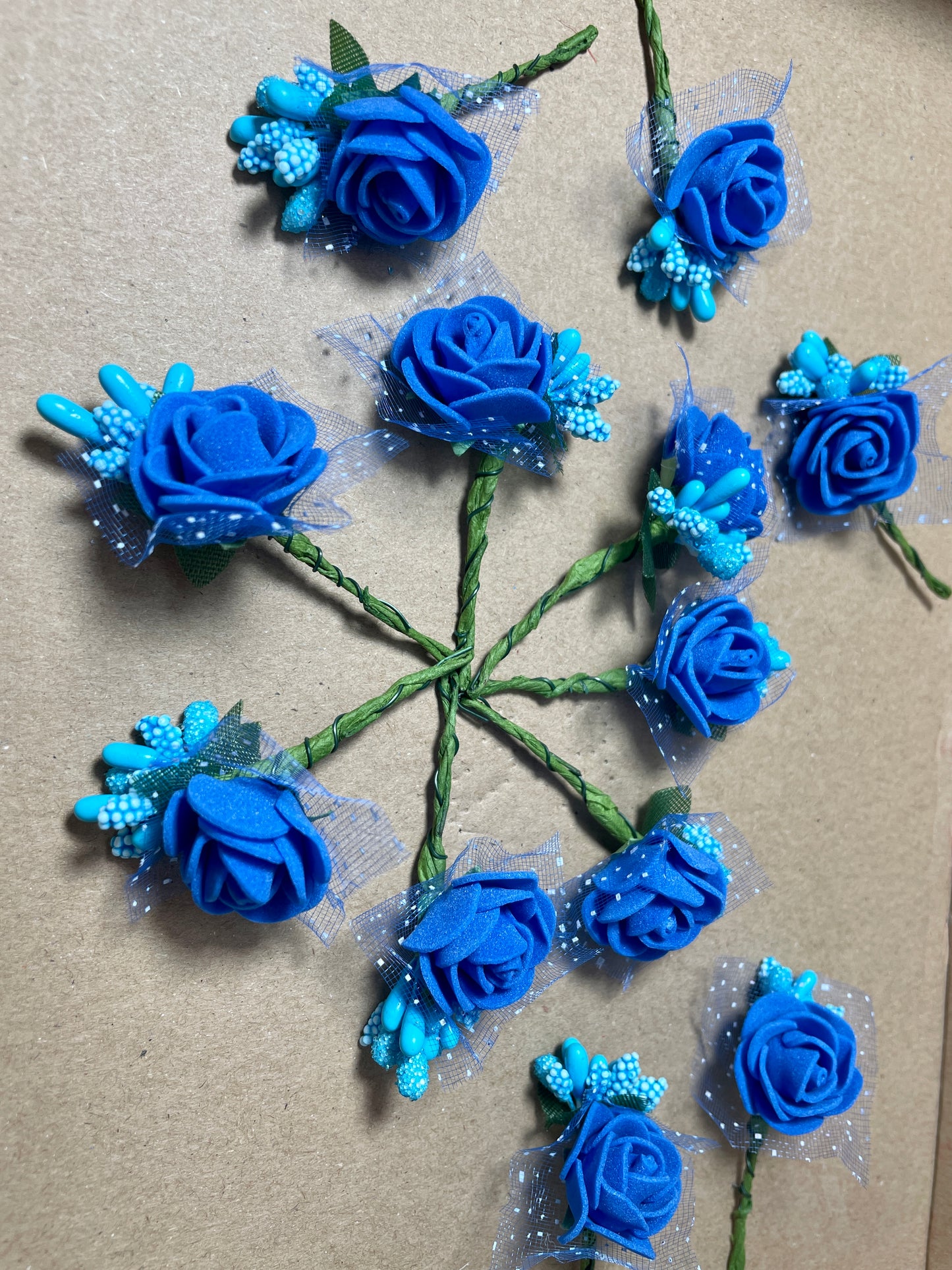 Floare de pus in piept invitati nunta 01