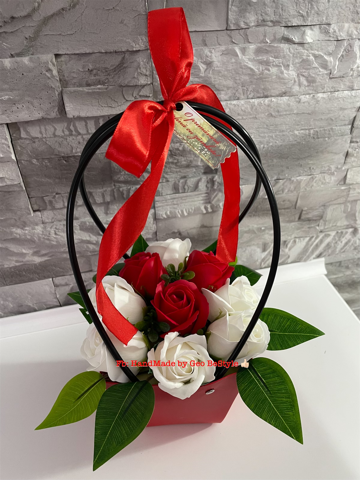 Cosulet cu trandafiri de sapun 01 - martisor
