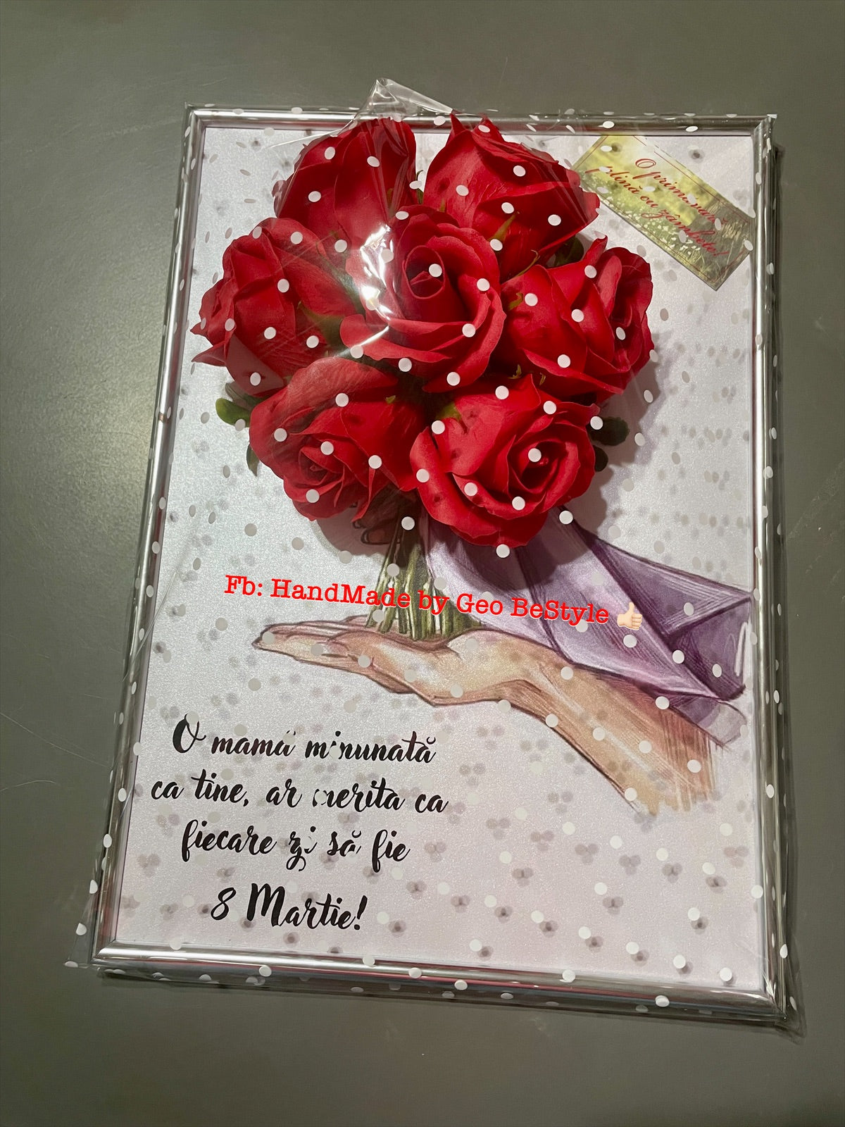 Tablou martisor pentru mama cu buchet din trandafiri de sapun