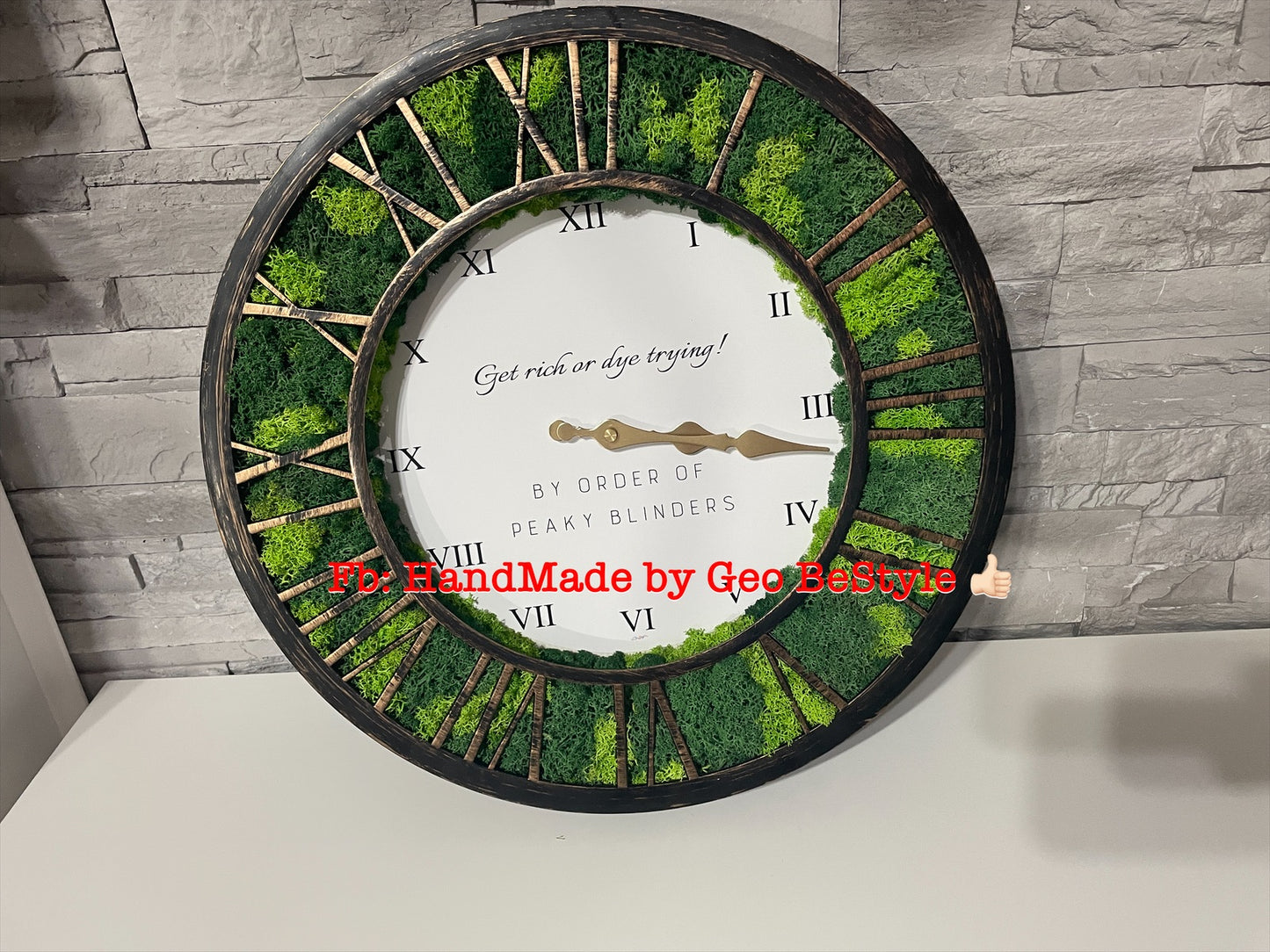 Ceas de perete cu licheni personalizat 01