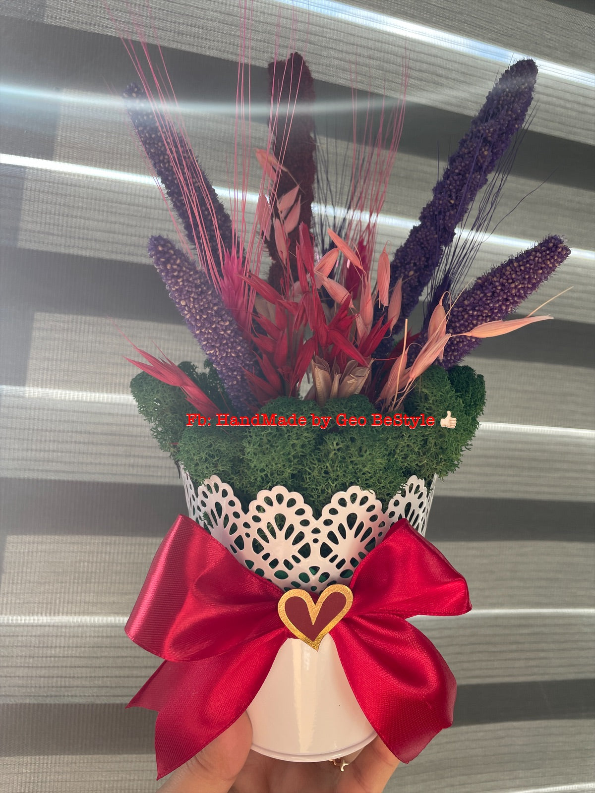 Aranjament cu licheni si flori uscate si stabilizate 01 - martisor