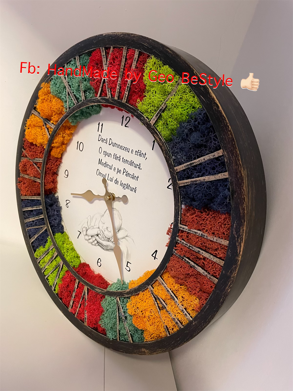 Ceas de perete cu licheni personalizat pentru medicul pediatru