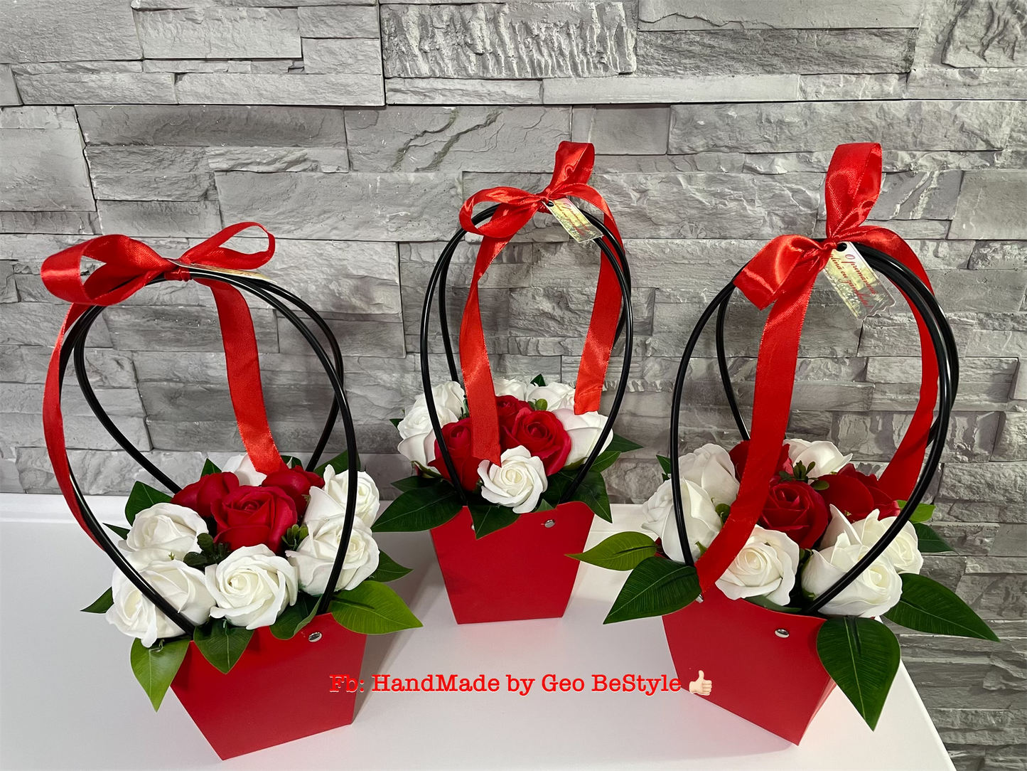 Cosulet cu trandafiri de sapun 01 - martisor