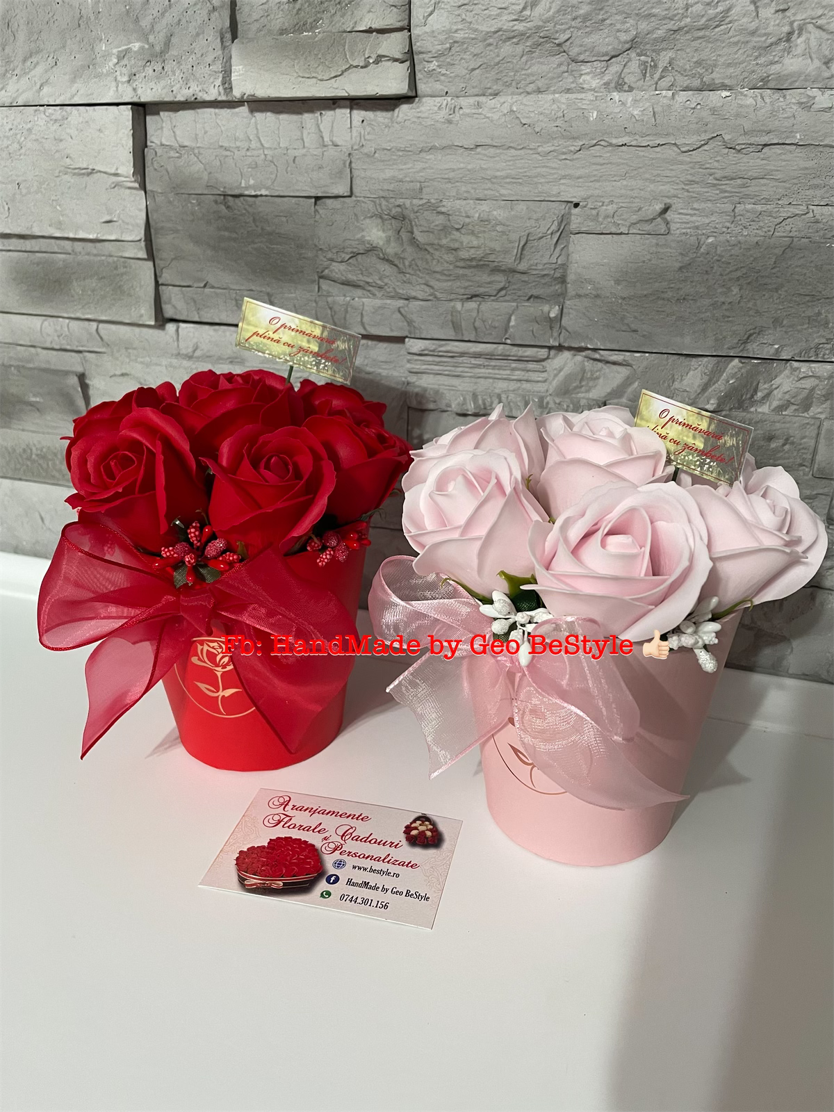 Cutie cu trandafiri de sapun - martisor