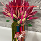 Aranjament din creioane colorate cu flori uscate 01