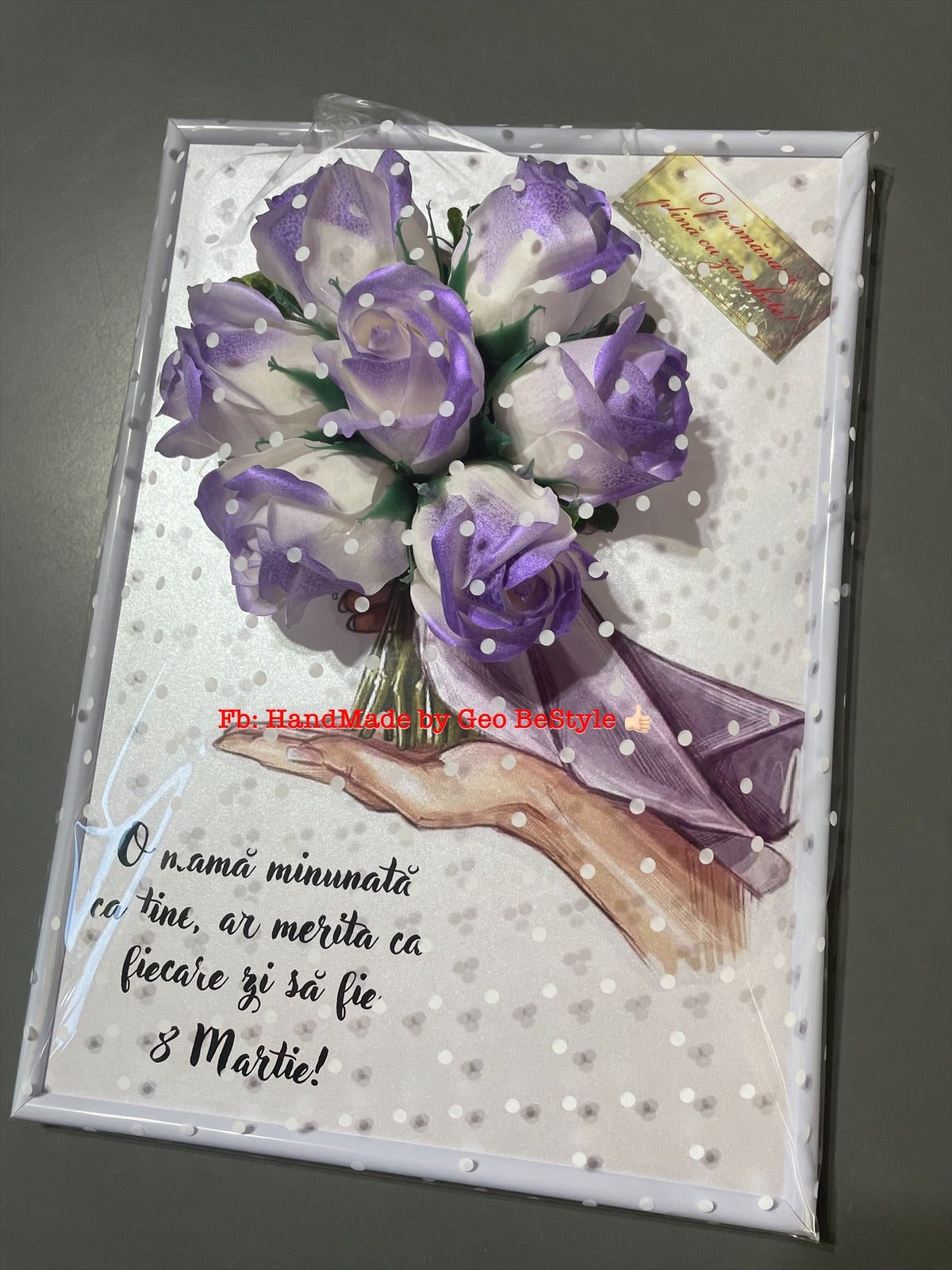 Tablou martisor pentru mama cu buchet din trandafiri de sapun