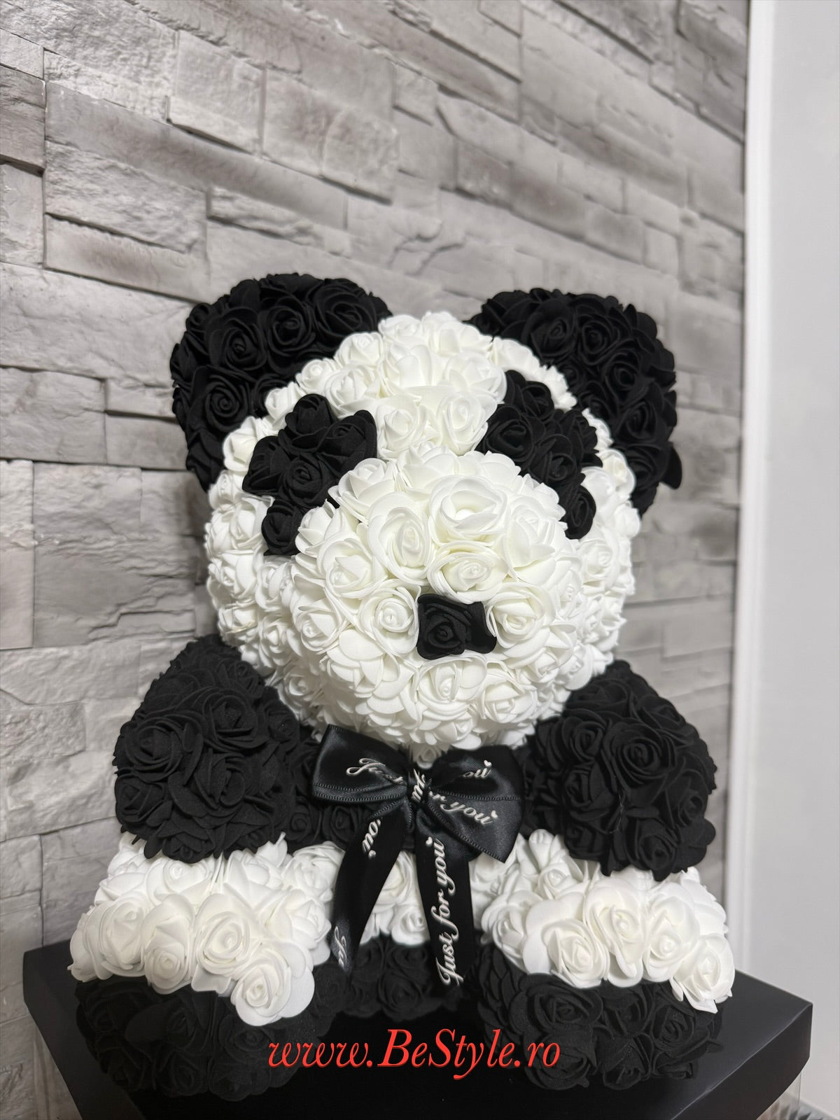 Ursulet Panda din trandafiri de spuma 01