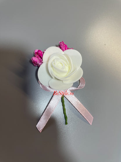 Floare de pus in piept invitati nunta 03