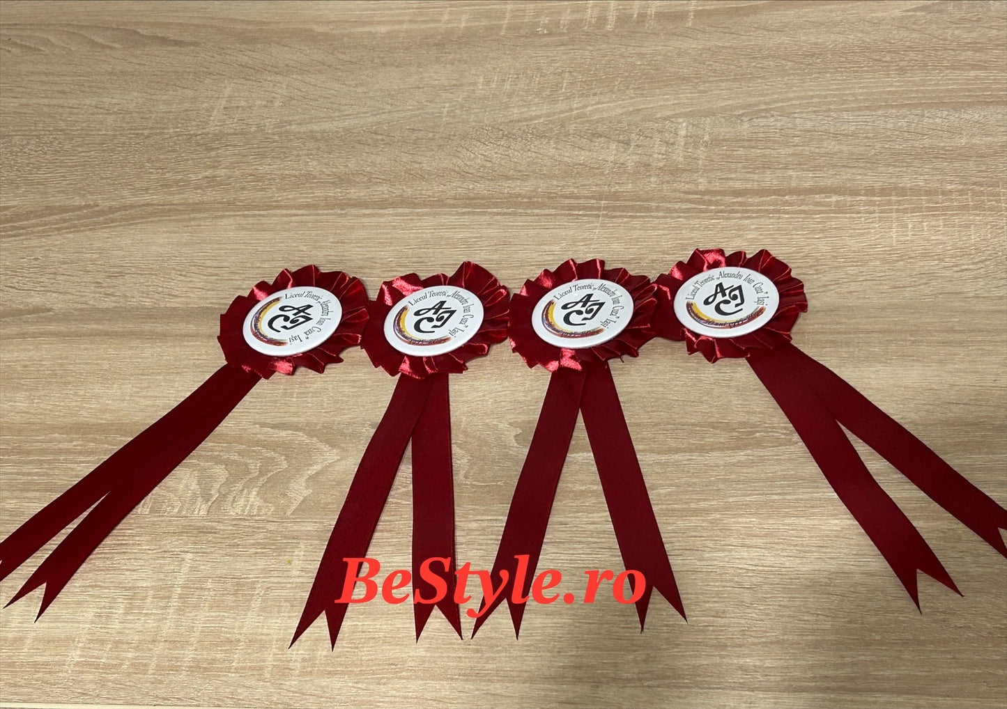 Cocarda personalizata - Reuniune după 30 ani de la liceu