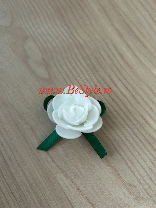 Floare de pus in piept invitati nunta 10