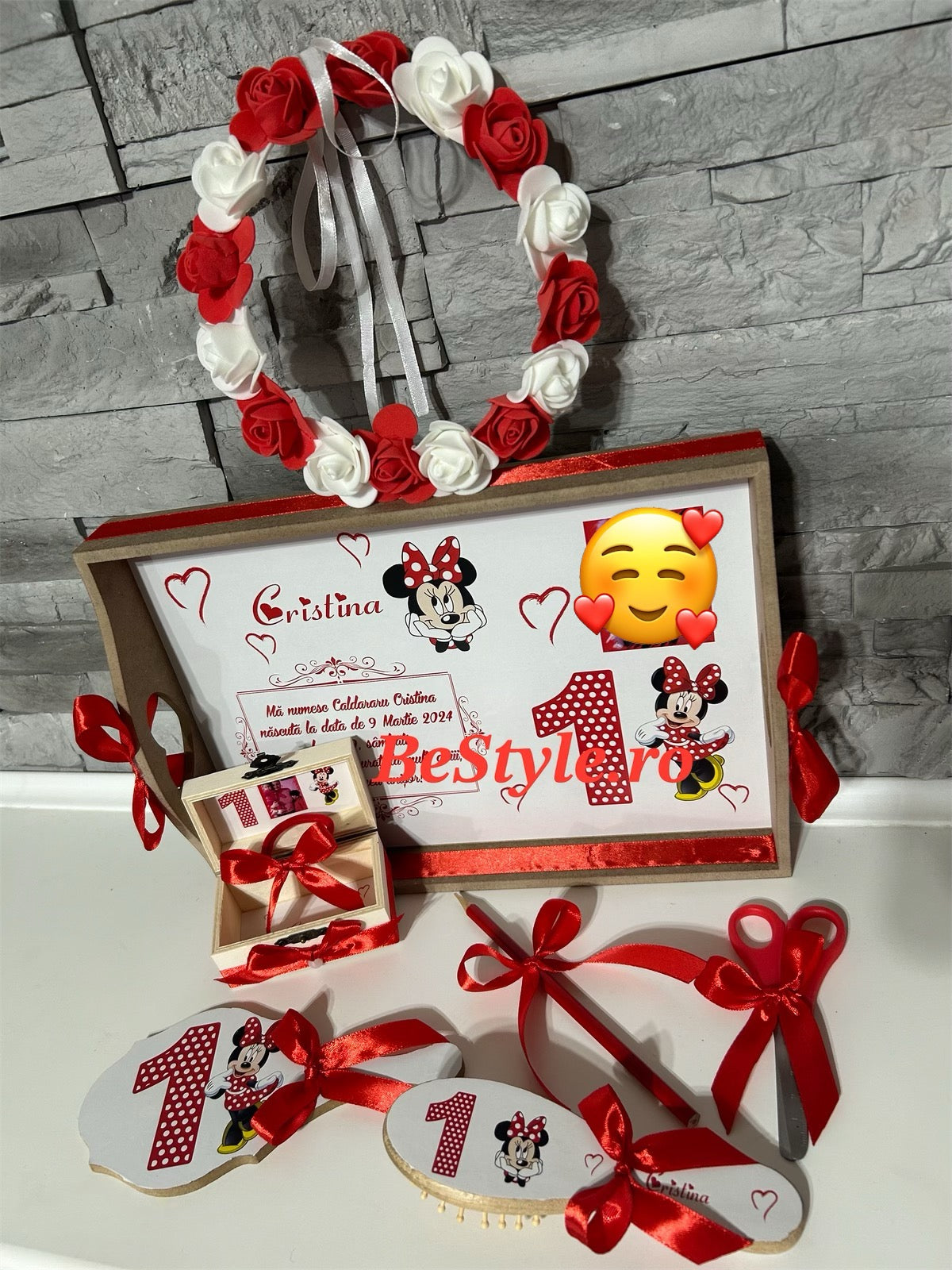 Set tavita mot fetita cu diadema 01