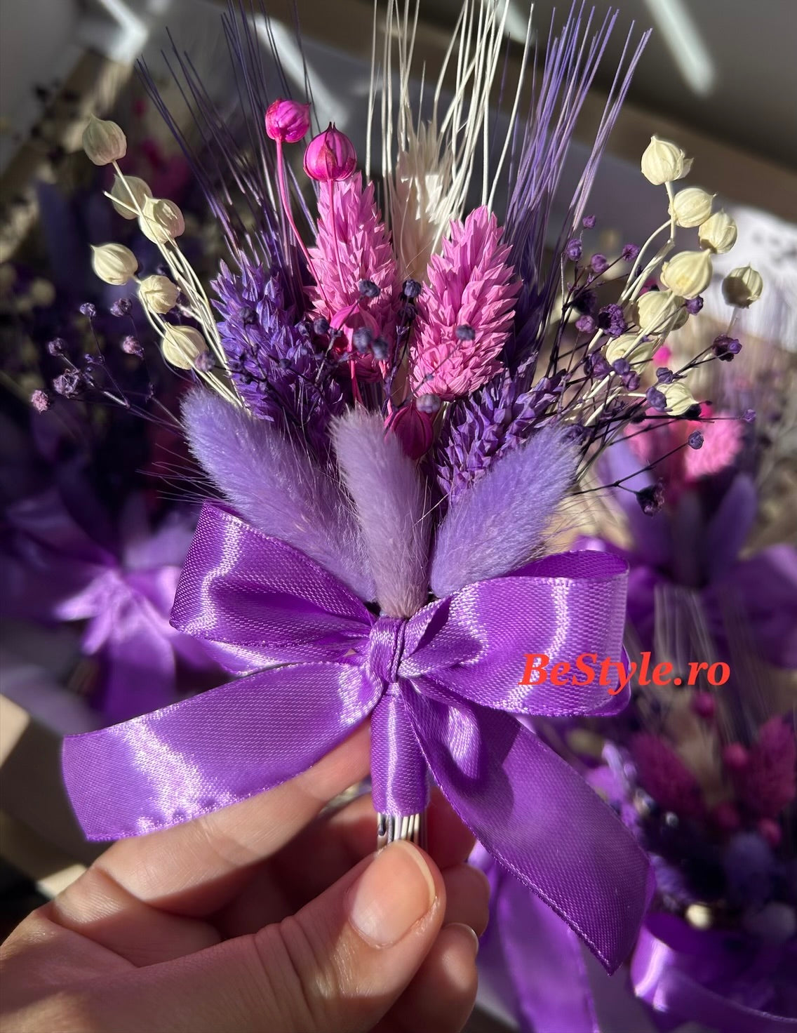 Floare de pus în piept pentru familie cu flori stabilizate