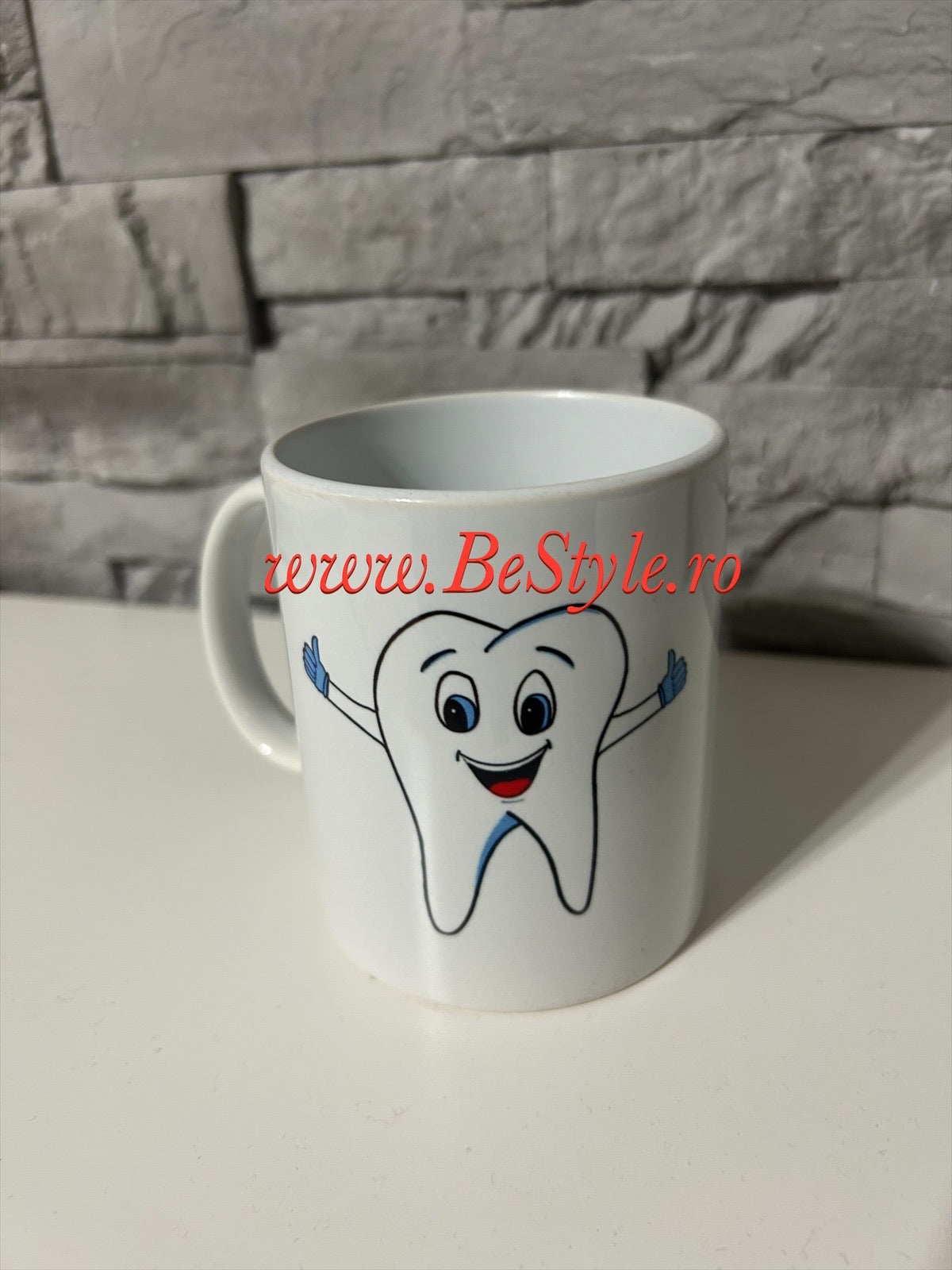 Cana personalizata alba - medic stomatolog
