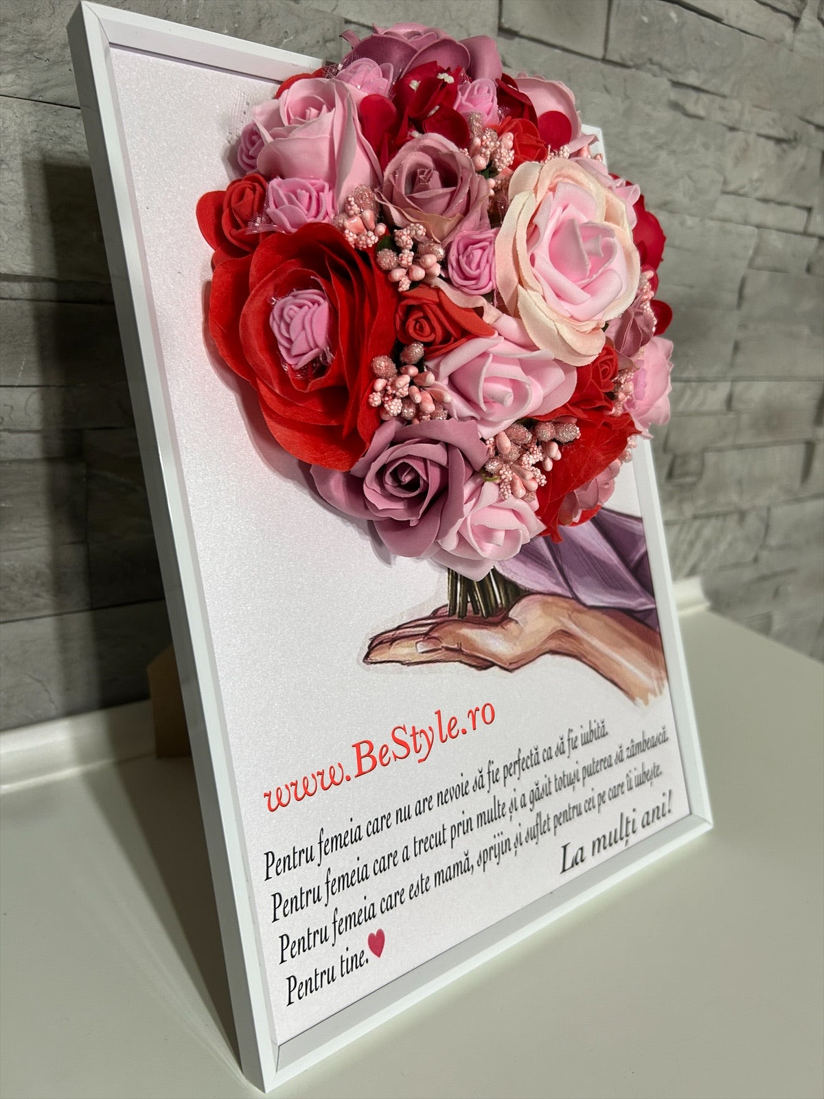Tablou personalizat cu buchet din trandafiri de matase și de sapun pentru mama și cea mai buna sotie