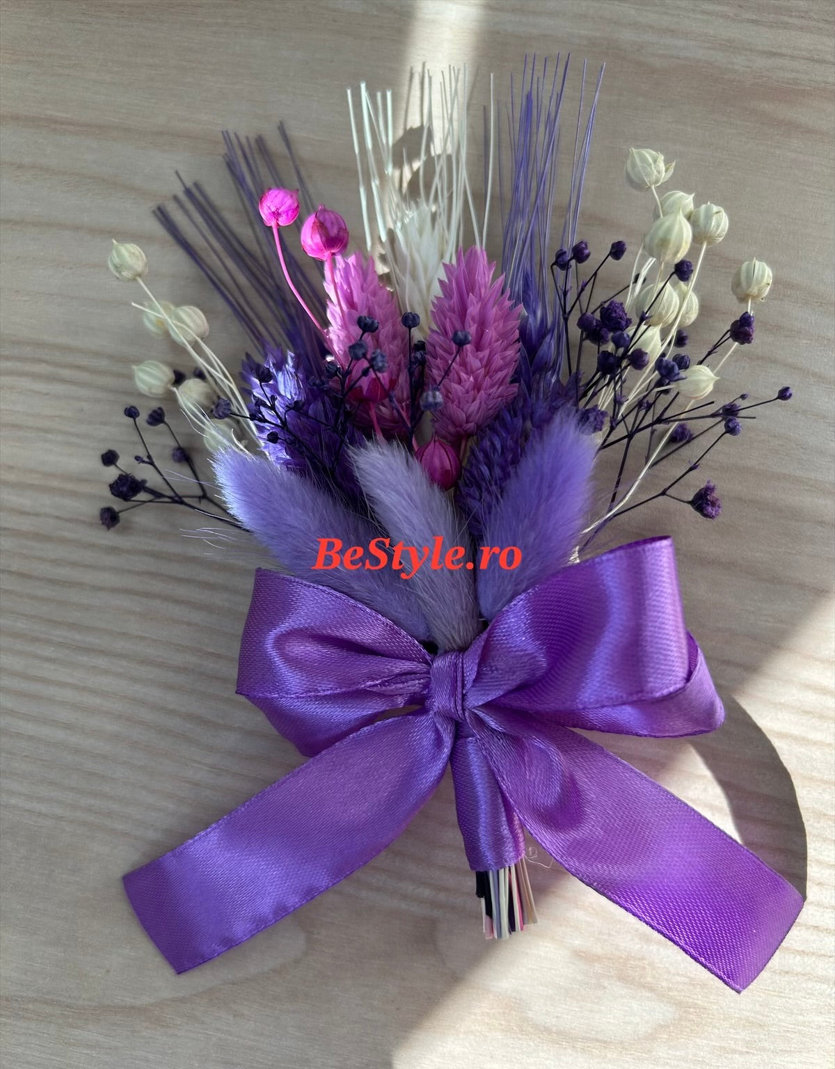 Floare de pus în piept pentru familie cu flori stabilizate