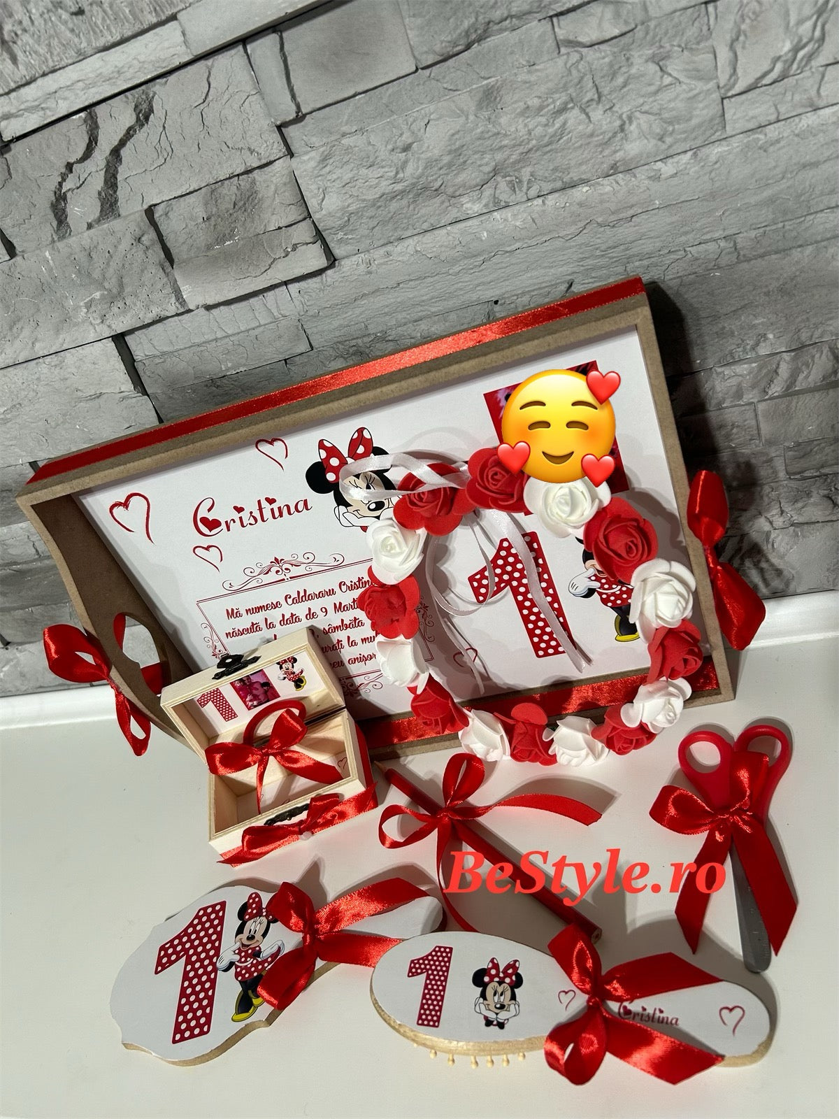 Set tavita mot fetita cu diadema 01