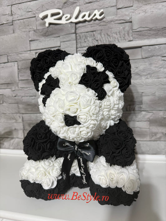 Ursulet Panda din trandafiri de spuma 01