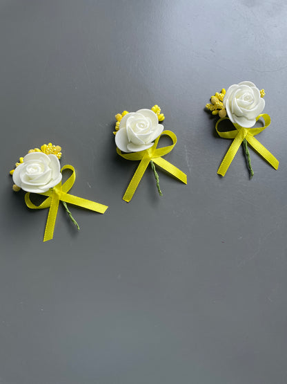 Floare de pus in piept invitati nunta 03