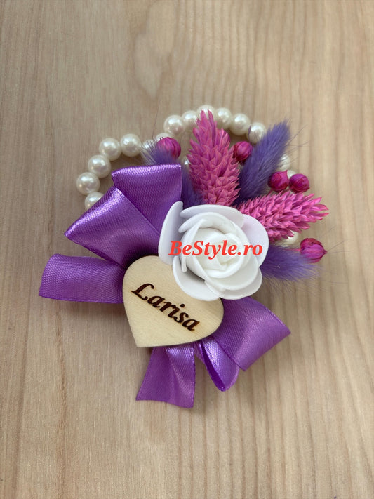 Bratara din perle, cu flori stabilizate, personalizată