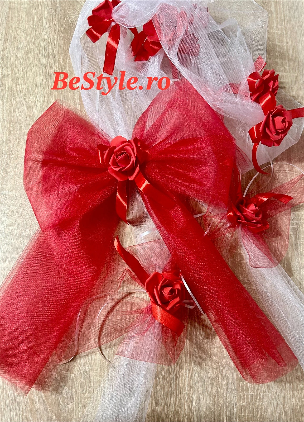 Fundite capota si oglinzi pentru masina nunta cu trandafiri