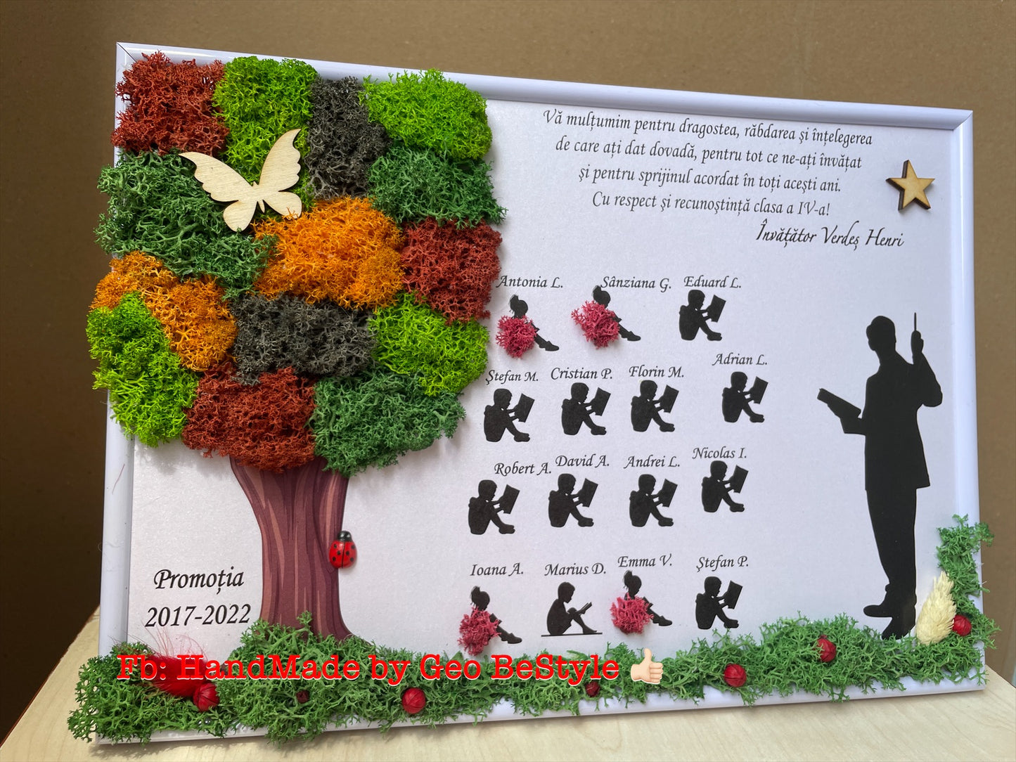Tablou cu licheni si copii pentru doamna sau domnul invatator - martisor