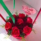 Cosulet martisor din nuiele cu trandafiri de sapun si achillea