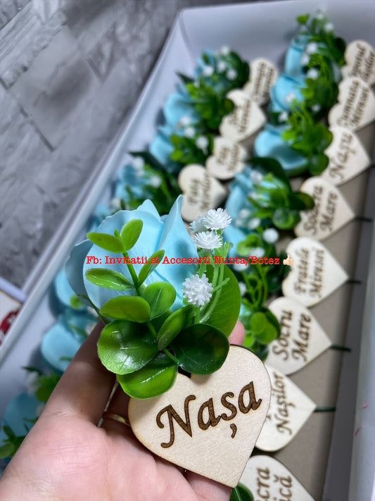 Floare de pus in piept personalizata 01