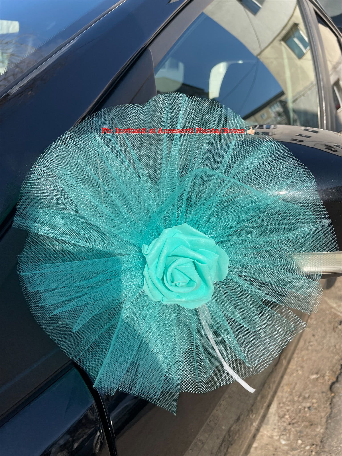 Pompoane cu trandafir pentru oglinzi masini invitati nunta